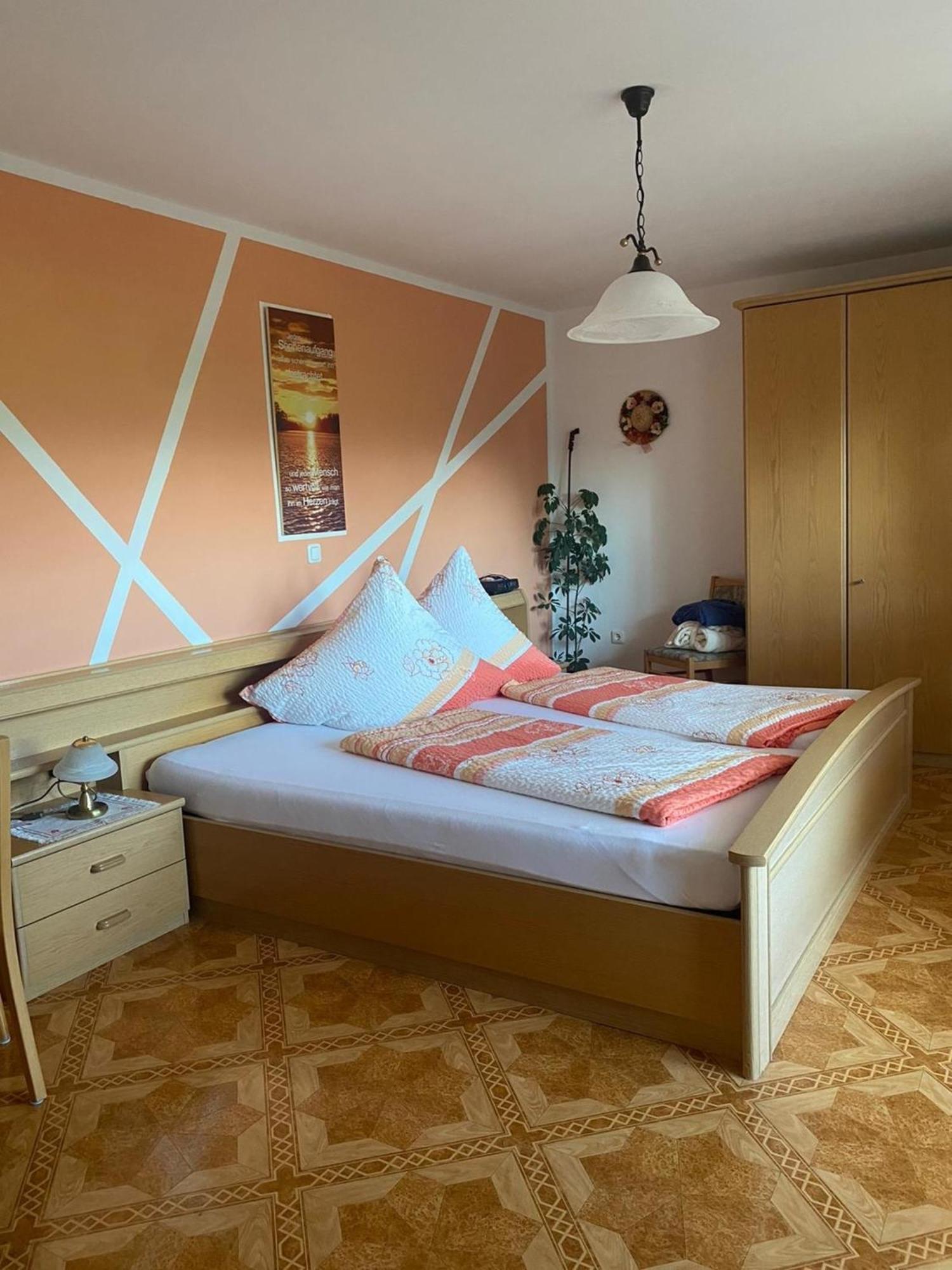 Gaestehaus Reisacher - Mehrbettzimmer 파이팅 외부 사진