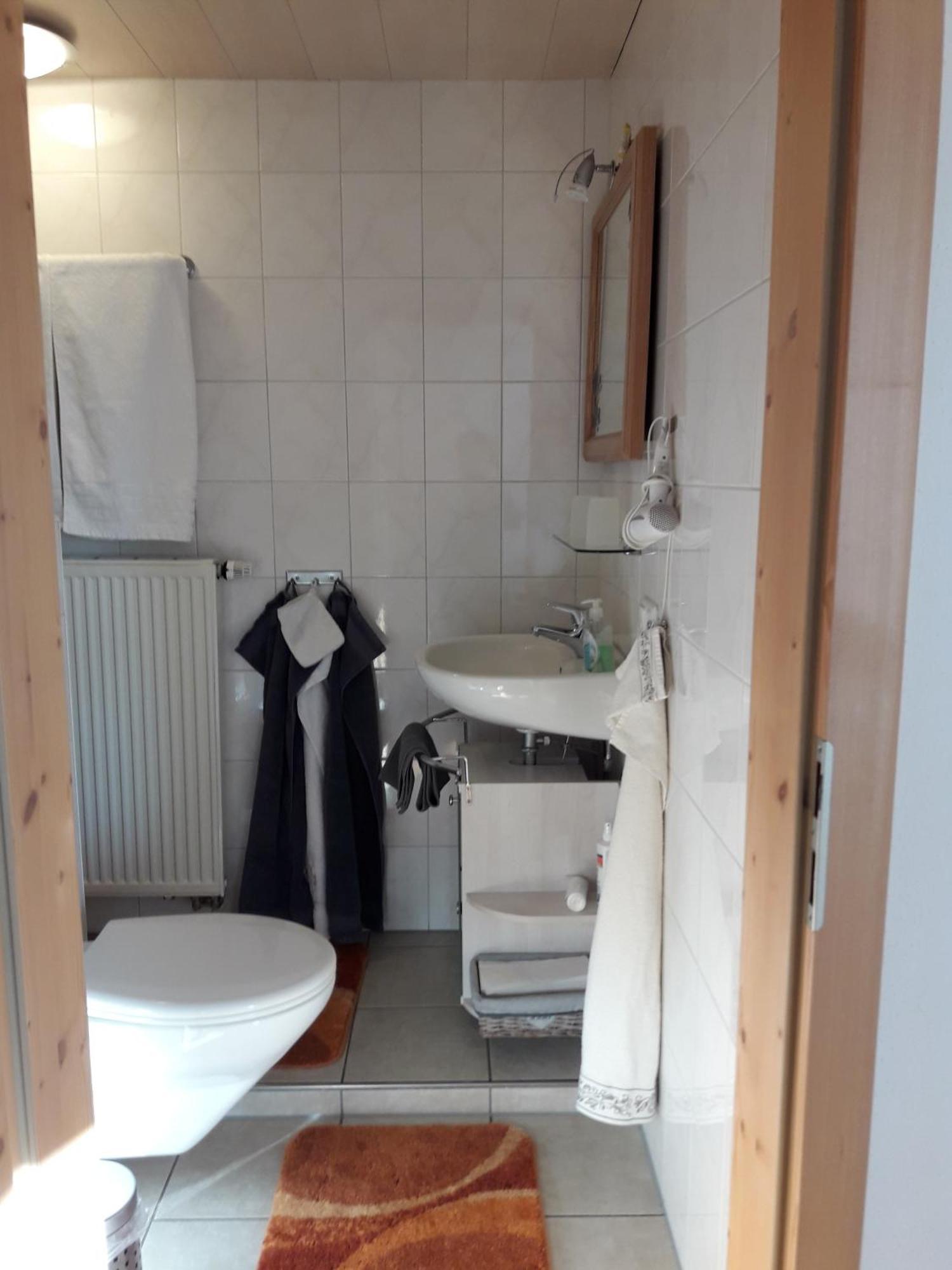 Gaestehaus Reisacher - Mehrbettzimmer 파이팅 외부 사진